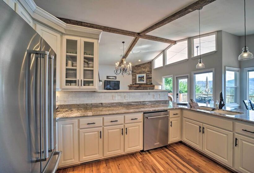 Stunning Sky Valley Home W/ Mountain Views!