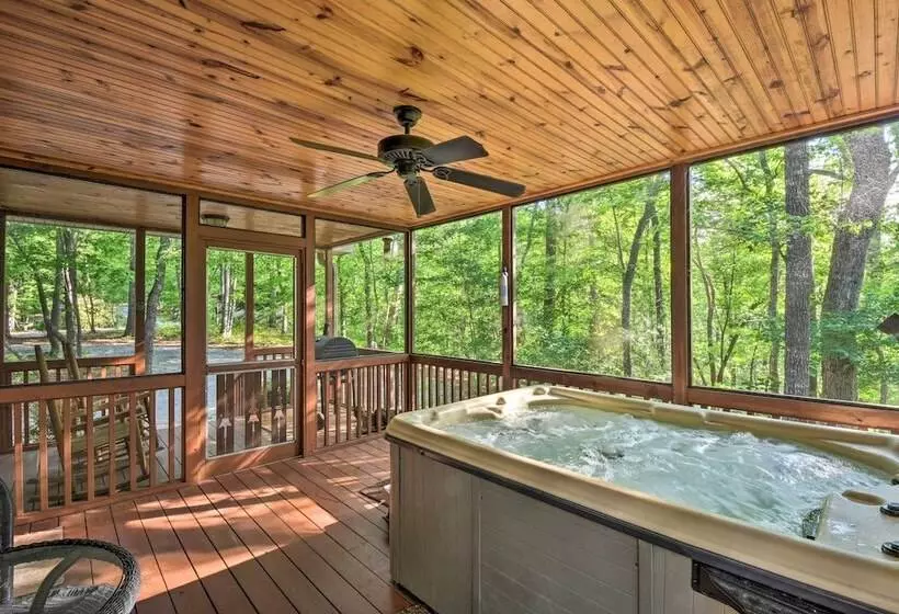 The Get Away At The Sautee Mountain Retreat