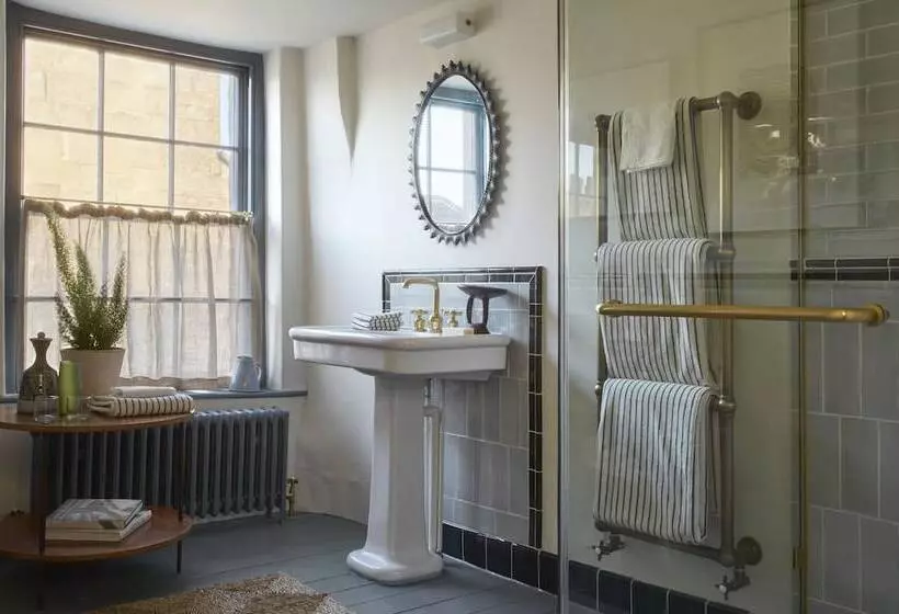 The Townhouse By 8 Holland Street