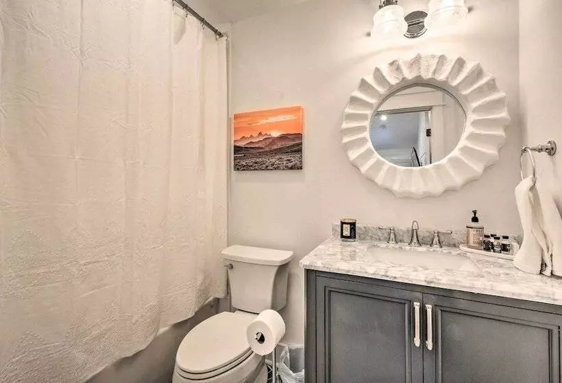 The Ultimate Luxury Retreat On Lake Burton!