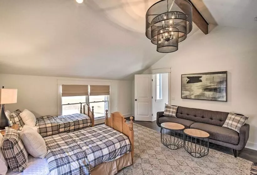 The Ultimate Luxury Retreat On Lake Burton!