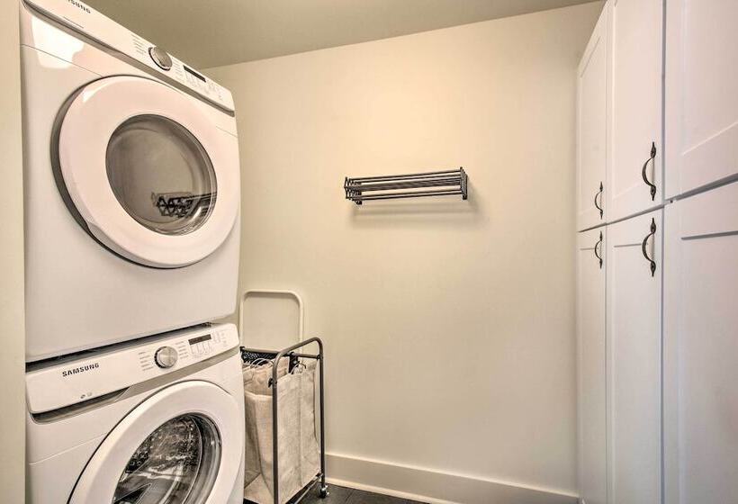 The Ultimate Luxury Retreat On Lake Burton!