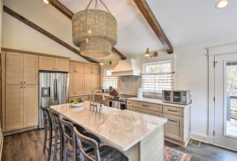 The Ultimate Luxury Retreat On Lake Burton!