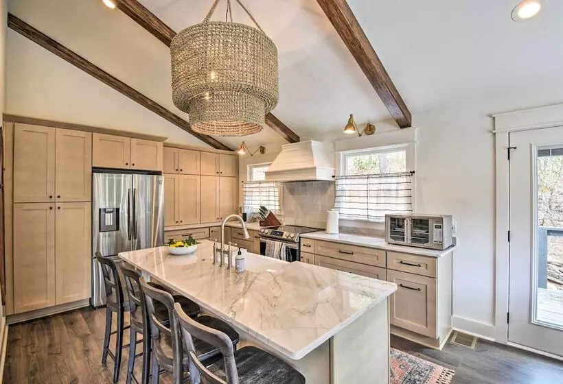 The Ultimate Luxury Retreat On Lake Burton!