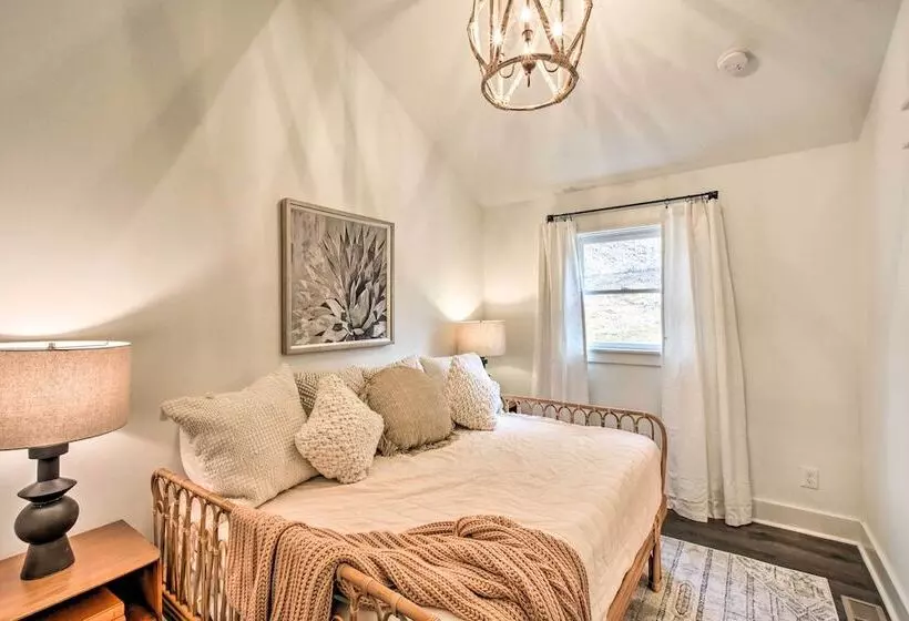 The Ultimate Luxury Retreat On Lake Burton!