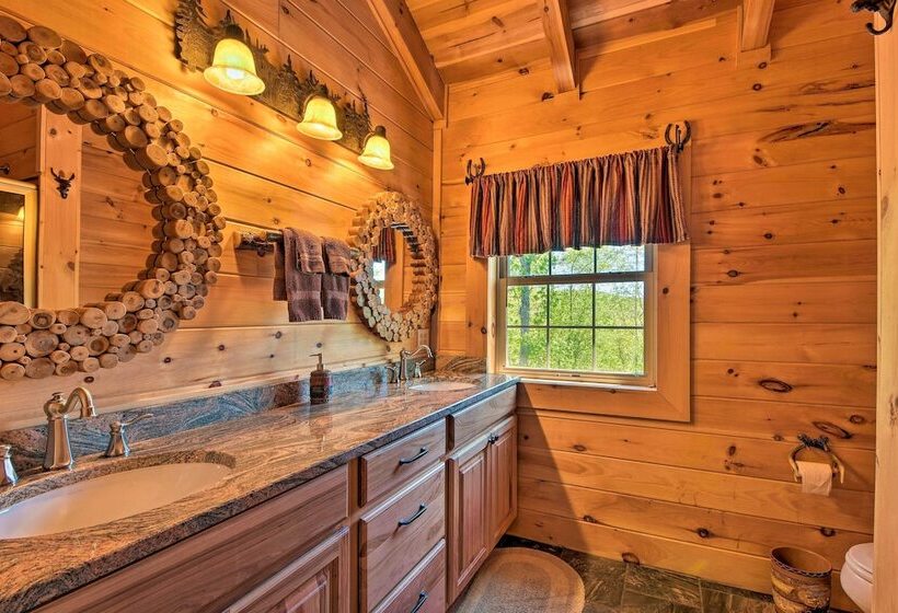 Trenton Cabin W/ Hot Tub   14 Mi To Lookout Mtn!