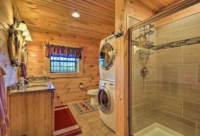 Trenton Cabin W/ Hot Tub   14 Mi To Lookout Mtn!