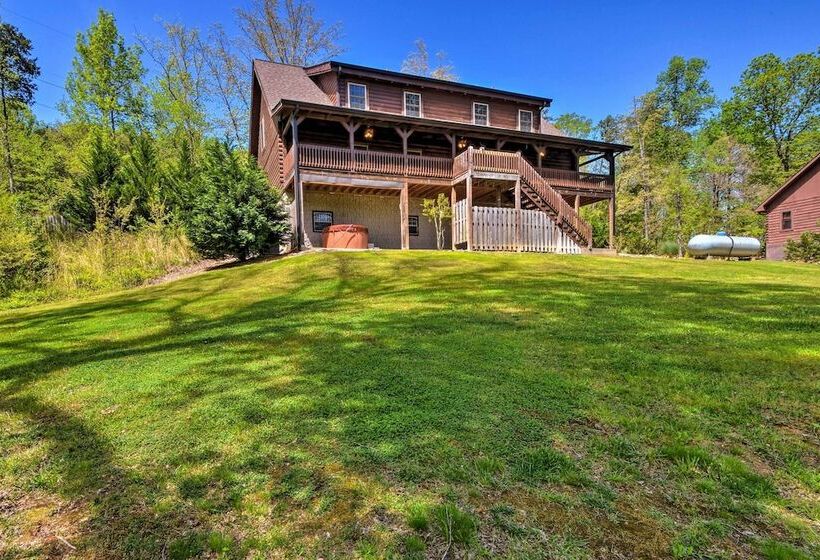 Trenton Cabin W/ Hot Tub   14 Mi To Lookout Mtn!
