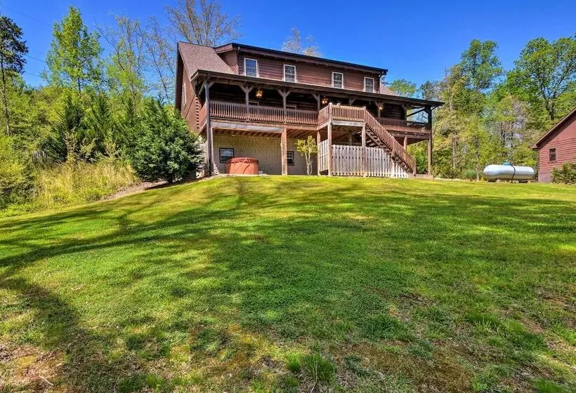 Trenton Cabin W/ Hot Tub   14 Mi To Lookout Mtn!