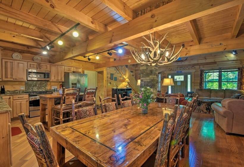 Trenton Cabin W/ Hot Tub   14 Mi To Lookout Mtn!