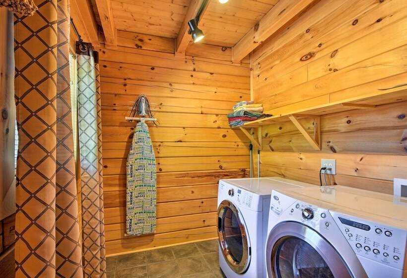 Trenton Cabin W/ Hot Tub   14 Mi To Lookout Mtn!