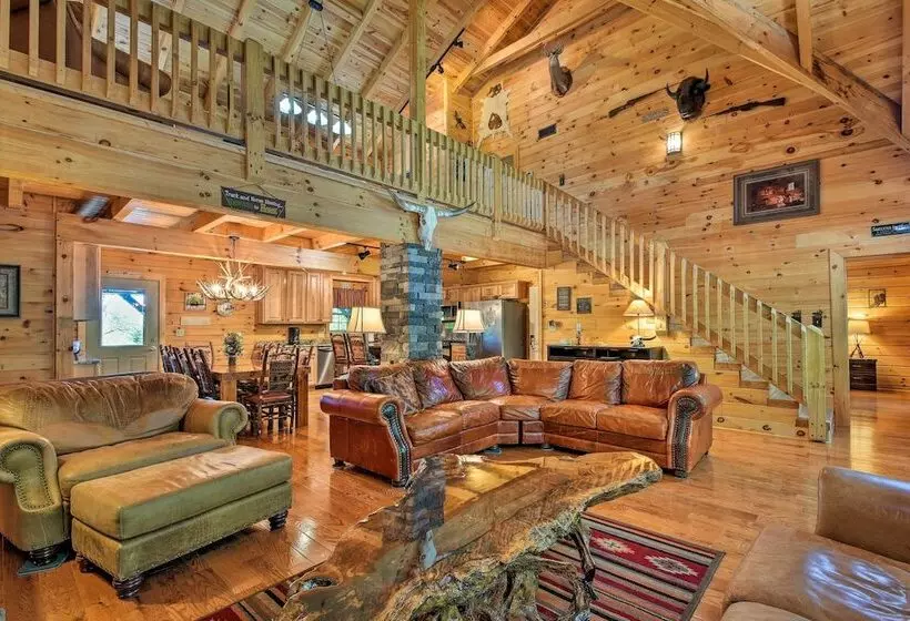 Trenton Cabin W/ Hot Tub   14 Mi To Lookout Mtn!