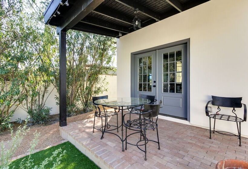 Tucson Spanish Bungalow W/ Yard, Near Downtown!