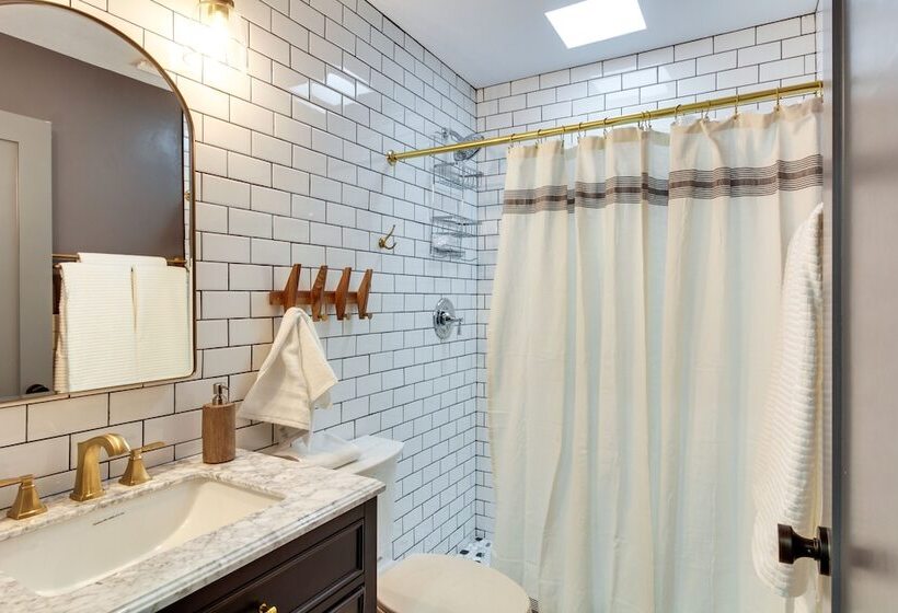 Tucson Spanish Bungalow W/ Yard, Near Downtown!