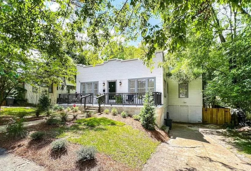 Updated Central Jackson Home < 2 Mi To Dtwn!