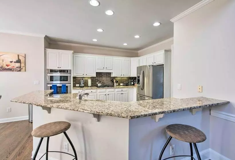 Updated Mableton Home ~ 14 Miles To Downtown Atl!