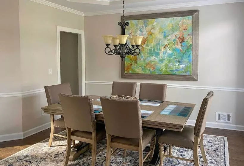 Updated Mableton Home ~ 14 Miles To Downtown Atl!