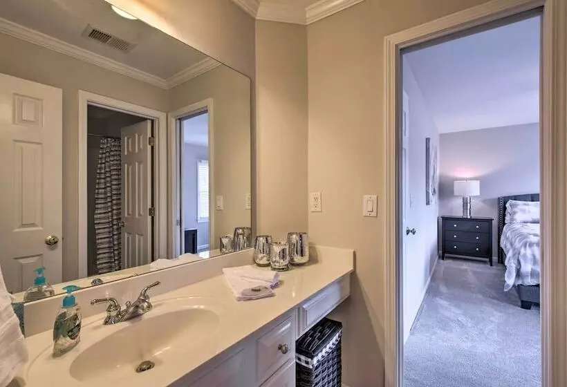 Updated Mableton Home ~ 14 Miles To Downtown Atl!