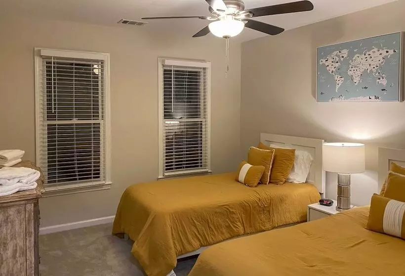 Updated Mableton Home ~ 14 Miles To Downtown Atl!