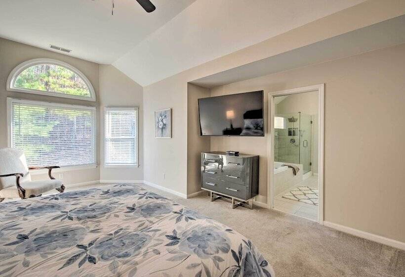 Updated Mableton Home ~ 14 Miles To Downtown Atl!