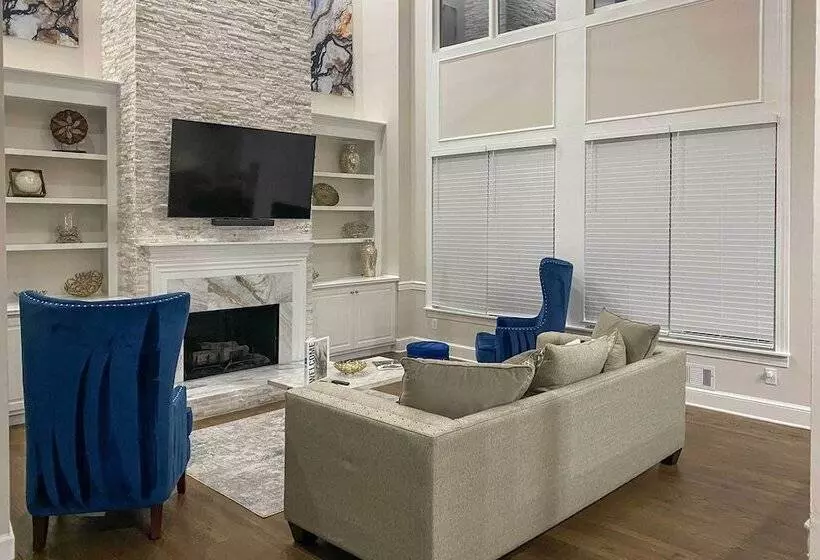 Updated Mableton Home ~ 14 Miles To Downtown Atl!