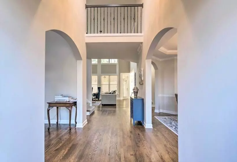 Updated Mableton Home ~ 14 Miles To Downtown Atl!