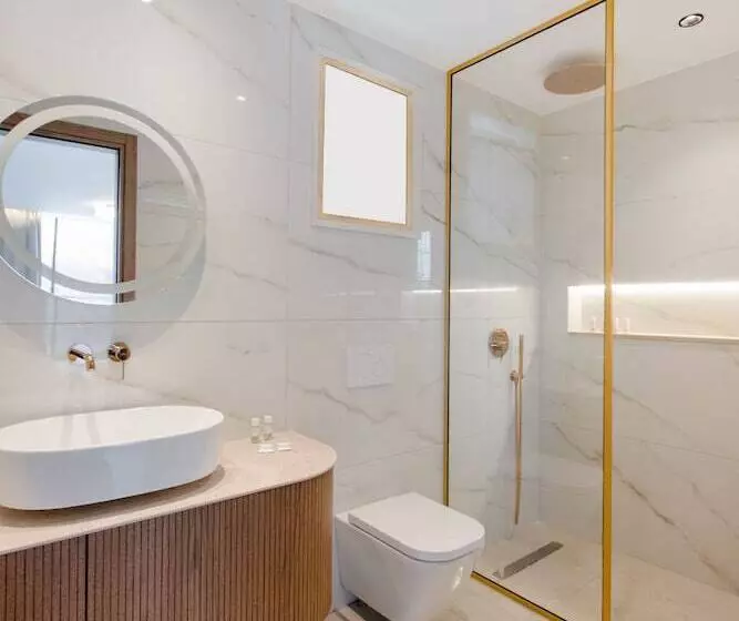 Vaya Suites By Omilos Hotels