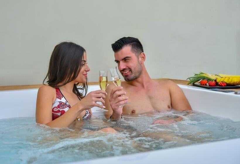 Vaya Suites By Omilos Hotels