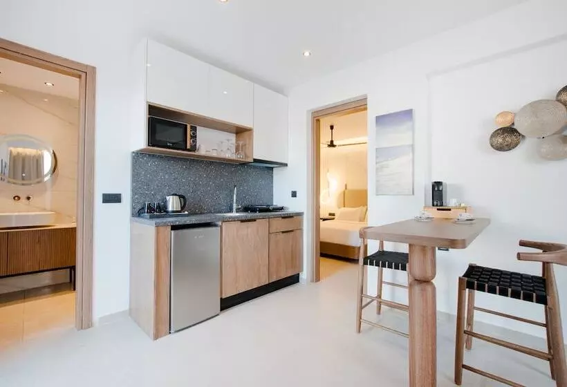 Vaya Suites By Omilos Hotels