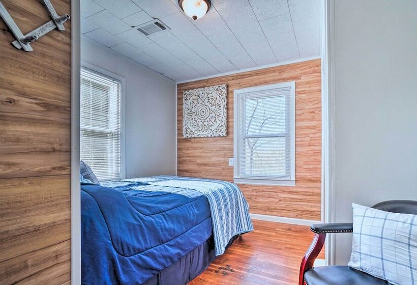 Wine Country Retreat W/ Fire Pit + Sunroom!