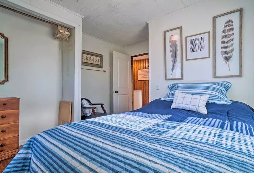 Wine Country Retreat W/ Fire Pit + Sunroom!