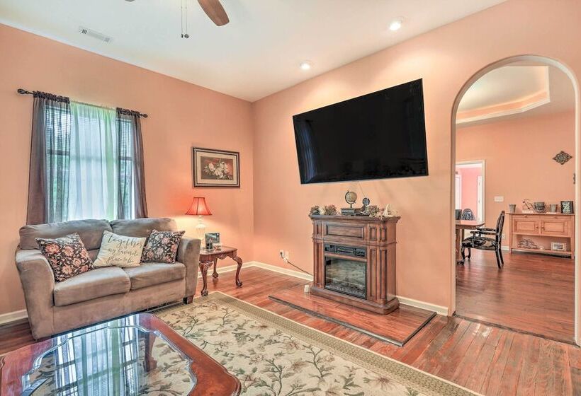 Wooded Georgia Retreat On 6 Acres W/ Fire Pit