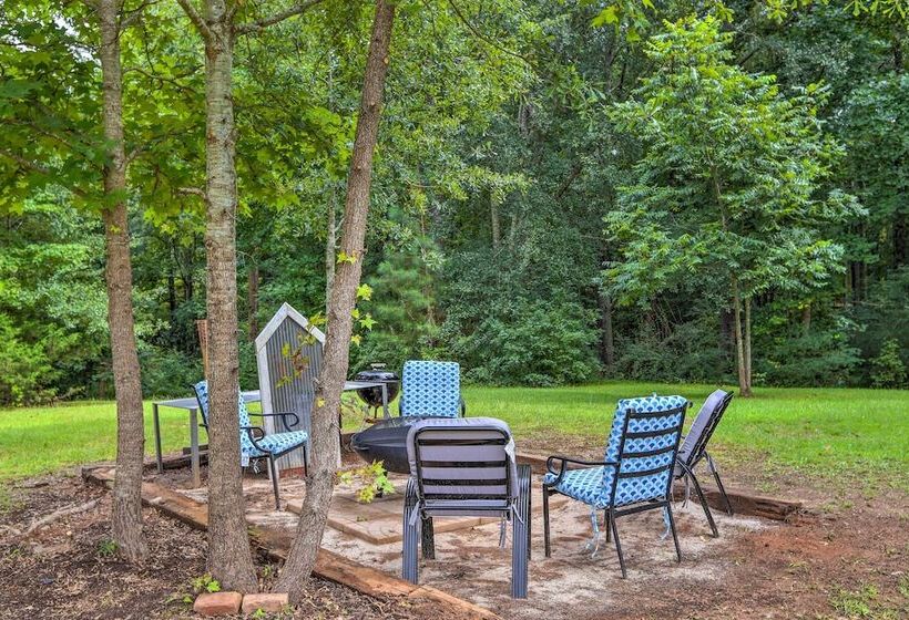Wooded Georgia Retreat On 6 Acres W/ Fire Pit