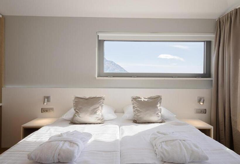 住宿加早餐  Rogač Rooms & Restaurant