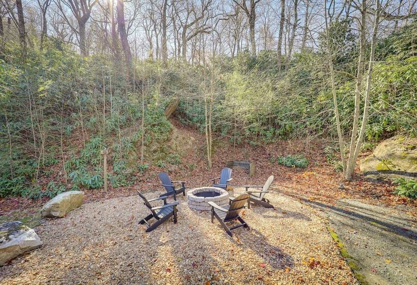 Blowing Rock Escape W/ Covered Deck & Fire Pit