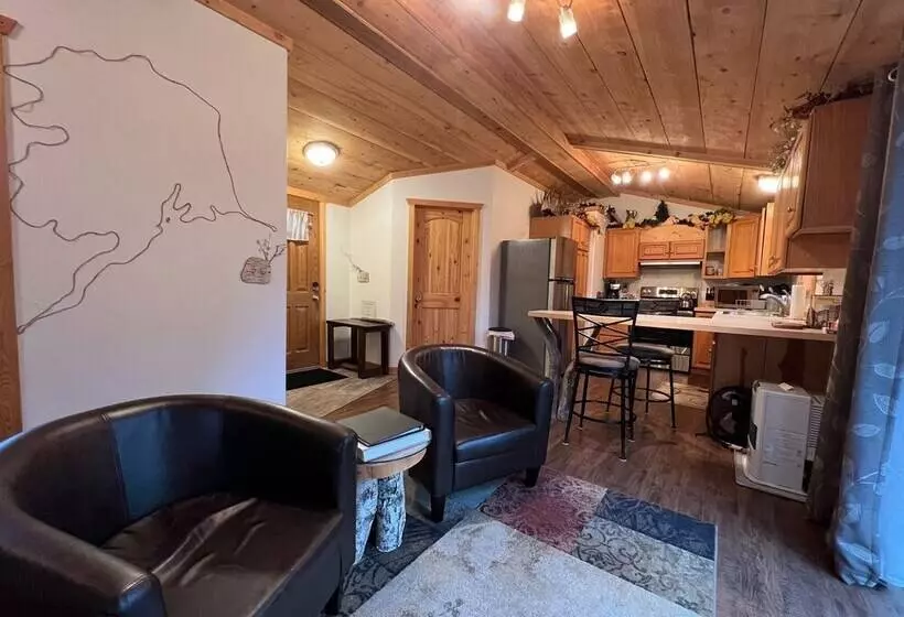 Blue Spruce Apartment