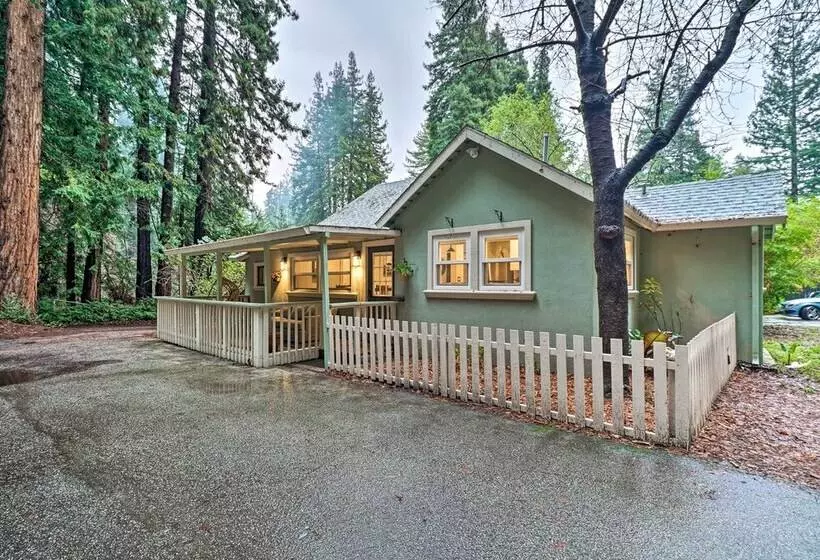 California Cottage < 4 Mi To Redwood Hiking Trails