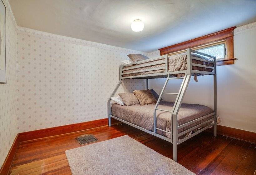 Family Friendly Home In Pepin: Walk To Main St!