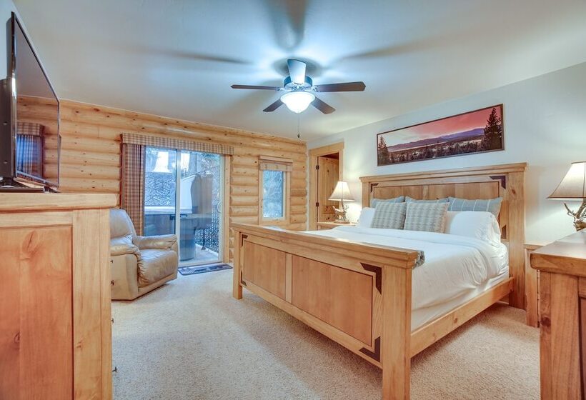 Family Friendly Mccall Cabin W/ Private Hot Tub!