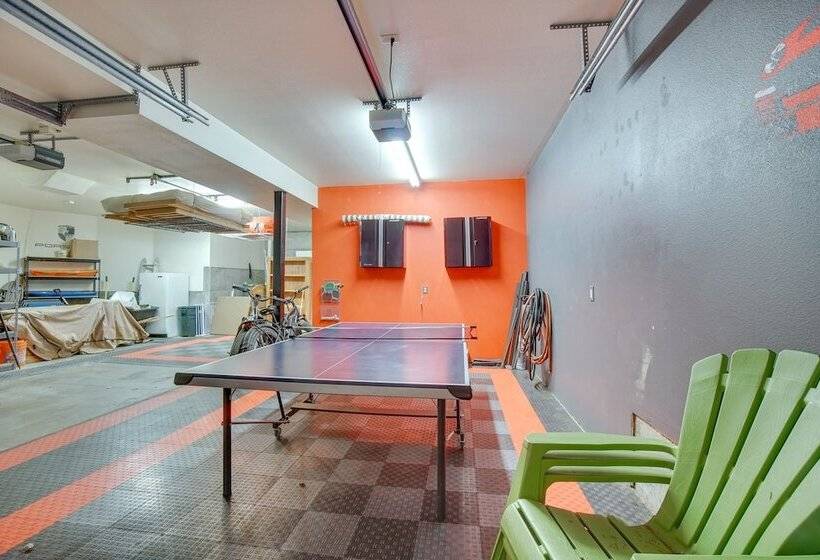 Family Friendly Mccall Cabin W/ Private Hot Tub!