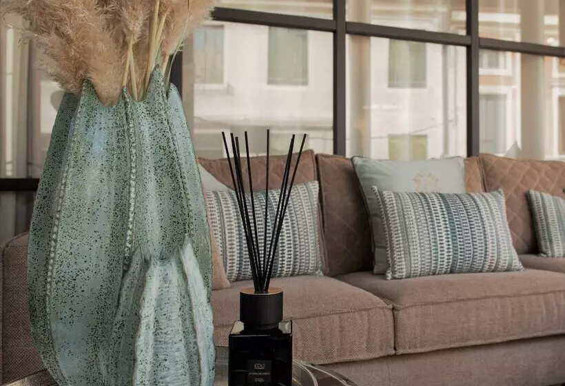 Hostelli Elegance Room