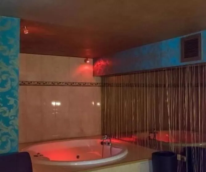 ホテル Ruby Rooms Kifisia   Adults Only