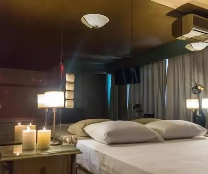 ホテル Ruby Rooms Kifisia   Adults Only