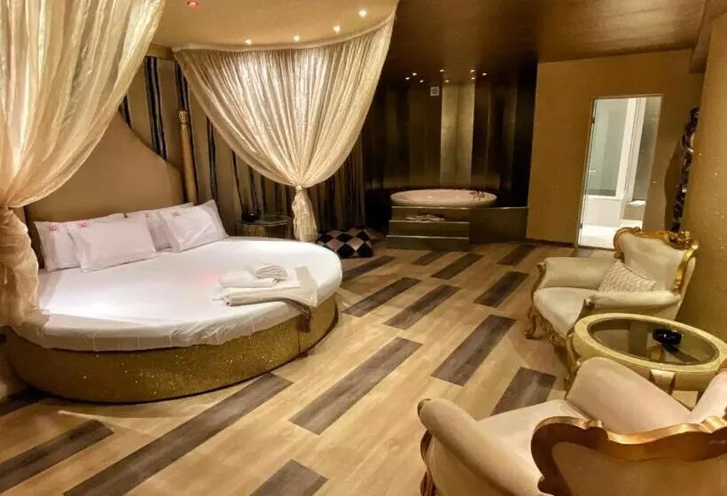 ホテル Ruby Rooms Kifisia   Adults Only