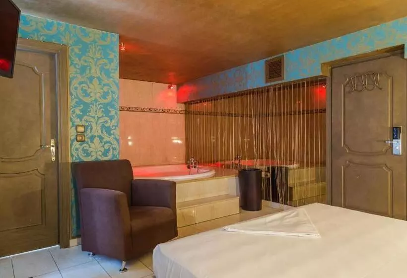 ホテル Ruby Rooms Kifisia   Adults Only