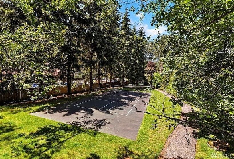 בית מלון כפרי Terrific Townhouse