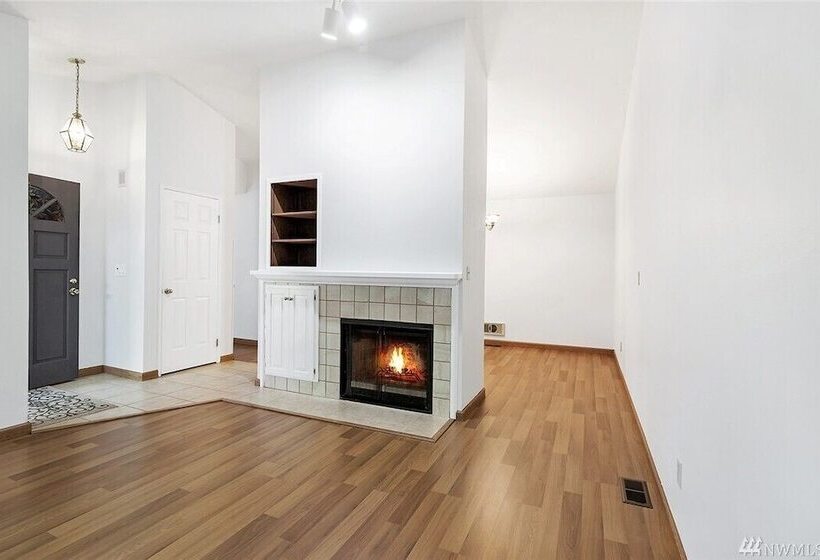 בית מלון כפרי Terrific Townhouse