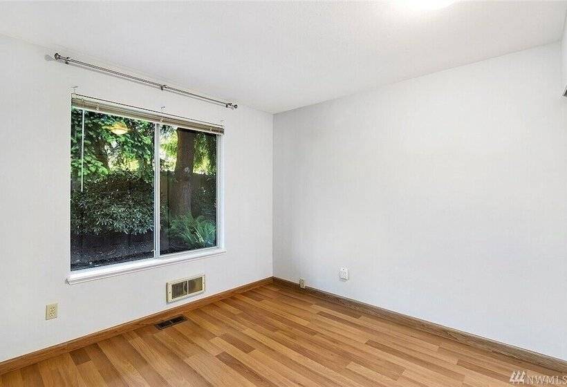 בית מלון כפרי Terrific Townhouse