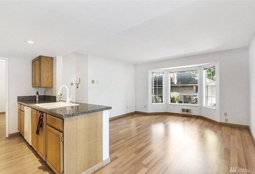 בית מלון כפרי Terrific Townhouse