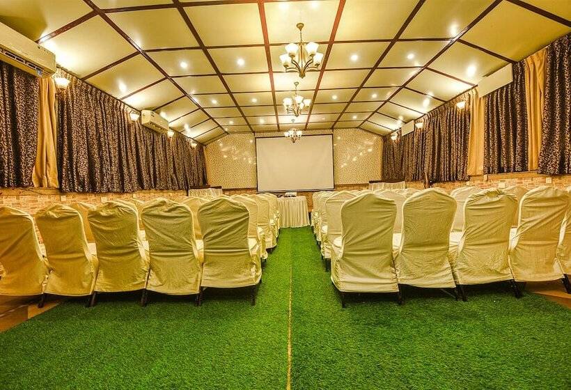 Fabhotel Shakti Palace